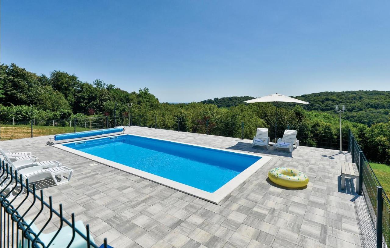 8 Bedroom Lovely Home In Durdevac Ðurđevac Kültér fotó