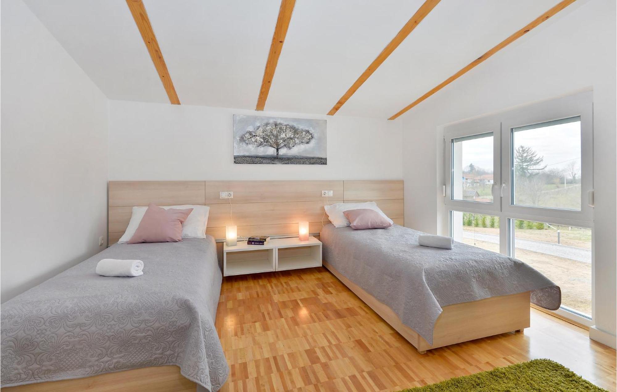 8 Bedroom Lovely Home In Durdevac Ðurđevac Kültér fotó